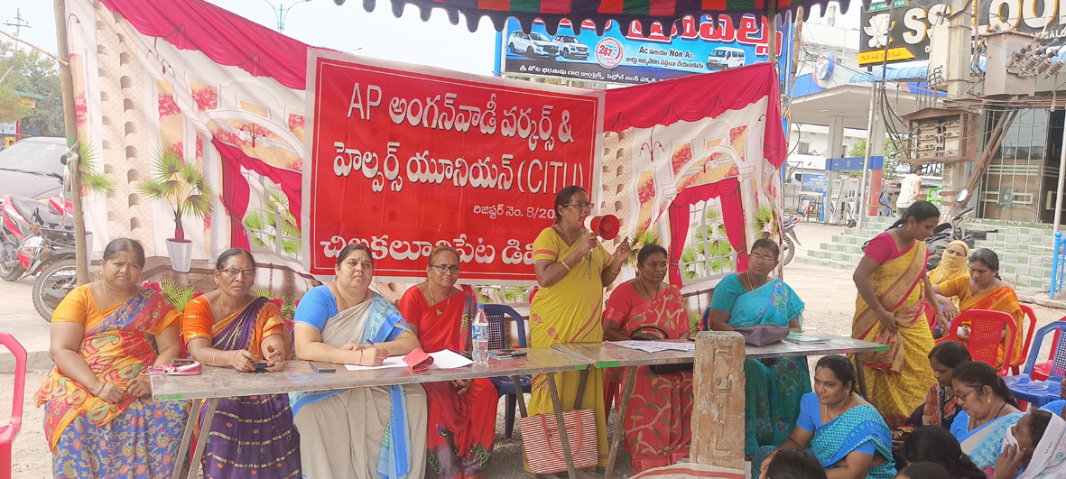 సతమతం అవుతున్నా స్పందించని ప్రభుత్వాలు